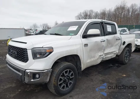2019 Toyota Tundra 1794 5.7L V8 z USA, uszkodzony, nr VIN 5TFAY5F12KX866934